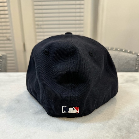 New York Yankees New Era Cooperstown  Collection Fitted Cap Size 7 7/8 with pin - Picture 8 of 11
